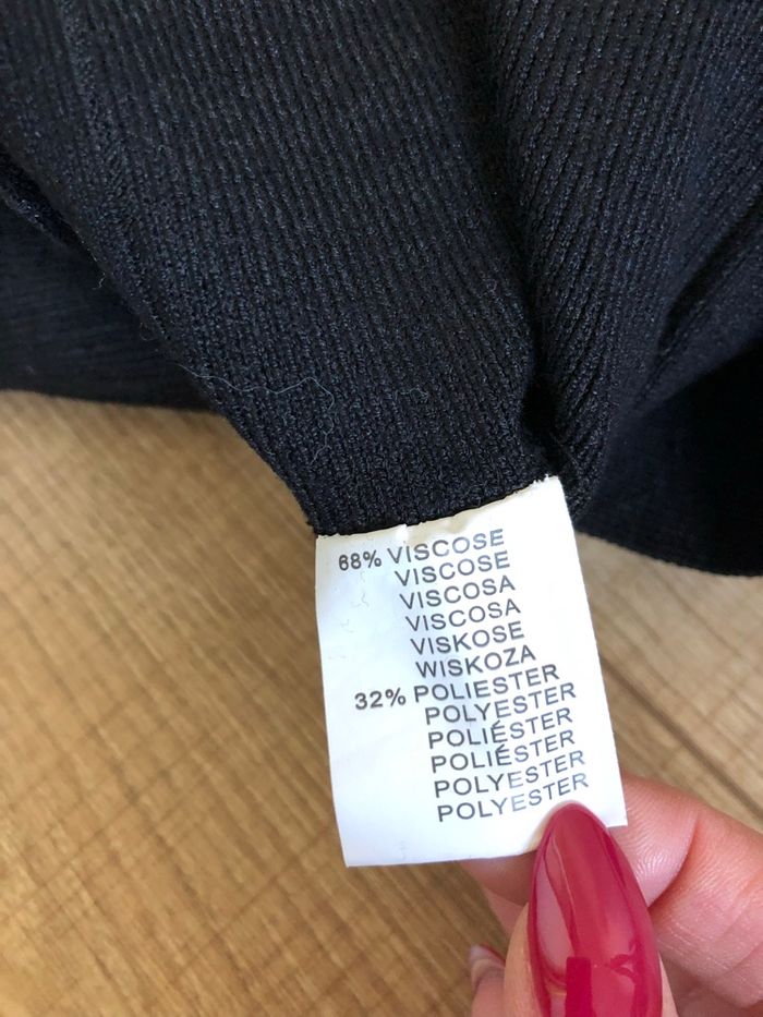 Robe noire sans manches LUC-CE taille S bon état (taille petit) - photo numéro 10