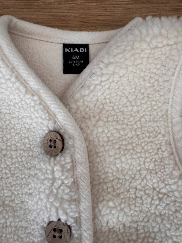 🌹Lot de 2 gilets sans manches Kiabi taille 6 mois🌹 - photo numéro 3