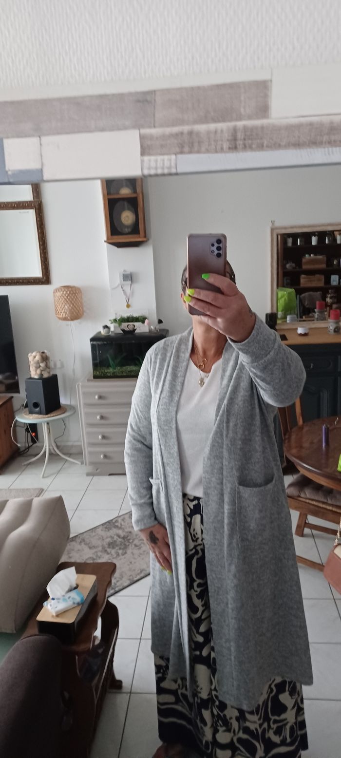 Très beau gilet long femme T U - photo numéro 4