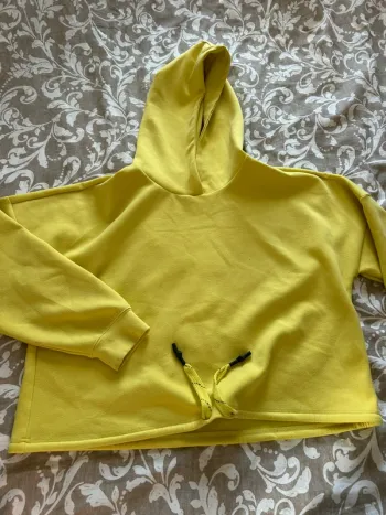 Sweat only jaune, vert, taillé