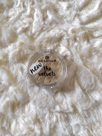 Essence The Velvets Eyeshadow - Fard à paupières