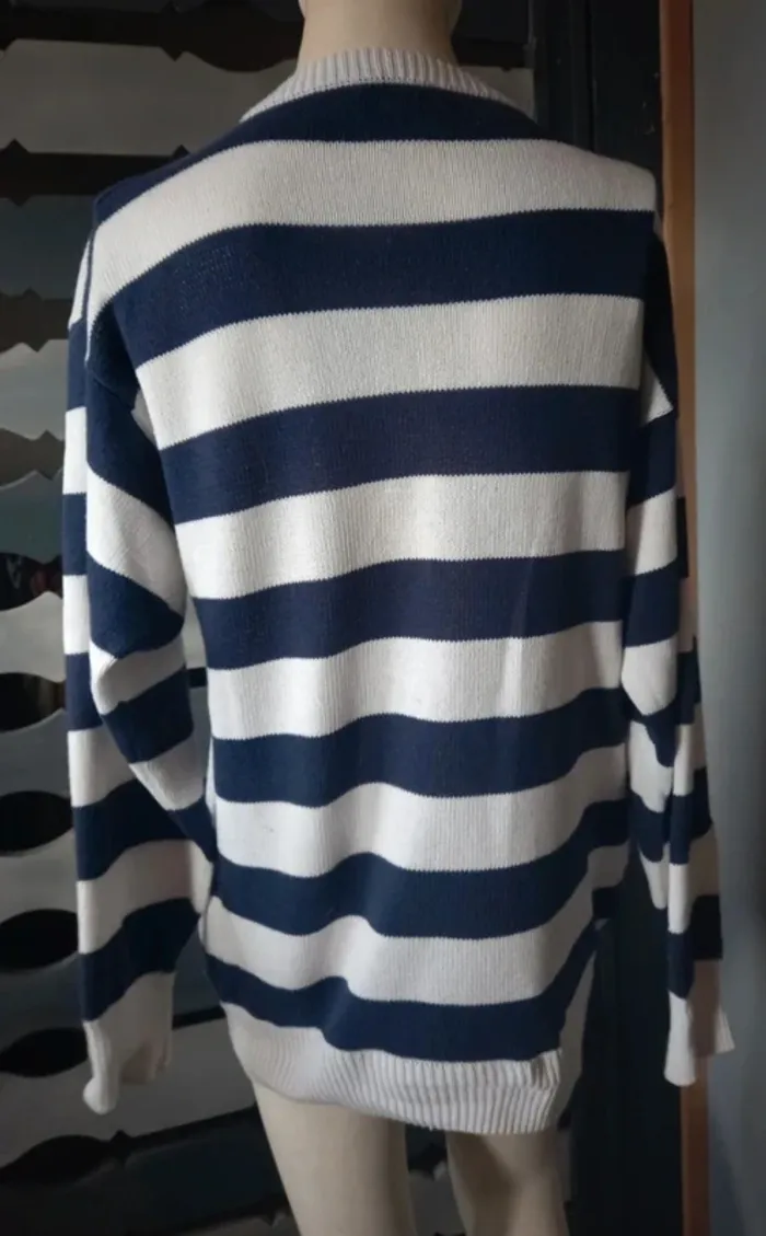 Pull bleu 4t blanc taille 38/40 - photo numéro 4