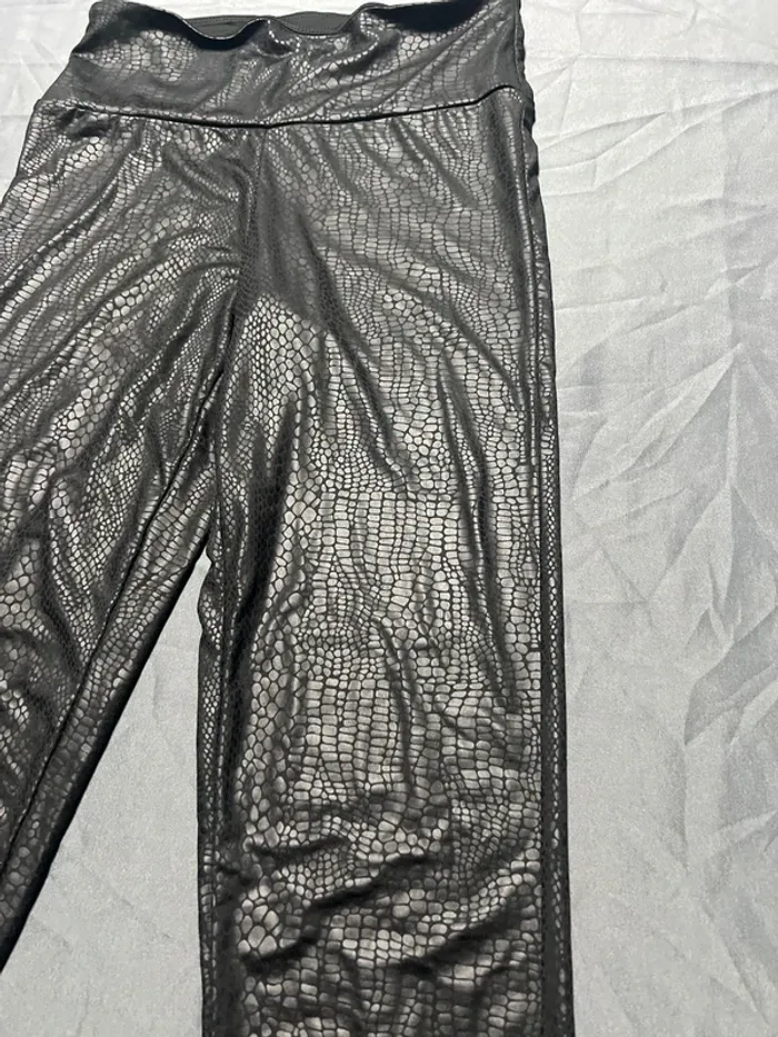 Pantalon legging effet python - photo numéro 3