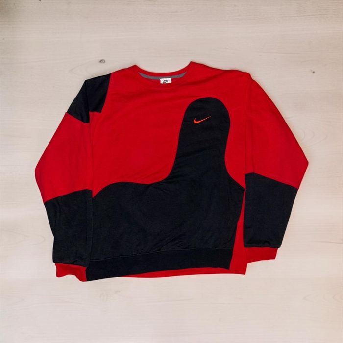 Pull Nike upcycle Noir & Rouge Taille XL - photo numéro 1