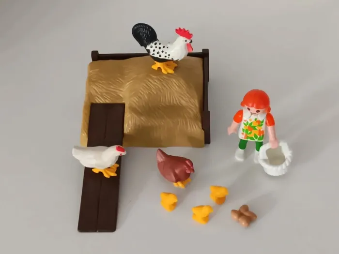 Fillette avec poules playmobil - photo numéro 8