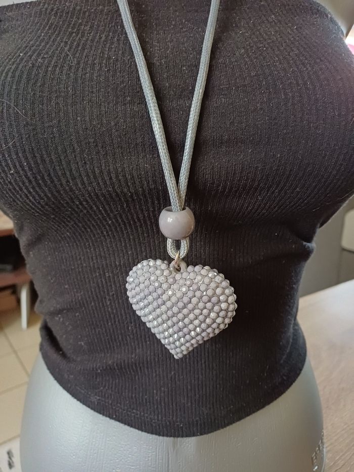 Collier cœur gris - photo numéro 2