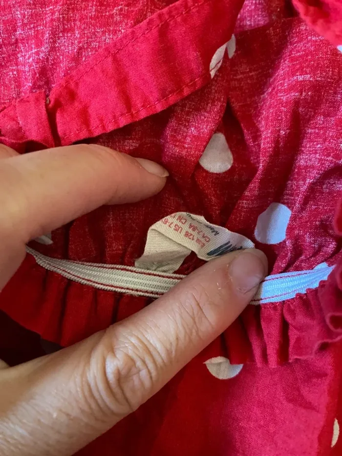 Haut / tunique rouge à pois H&M Taille 128 - photo numéro 4
