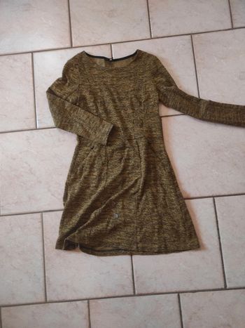 Robe hiver couleur moutarde 40/42 H&M