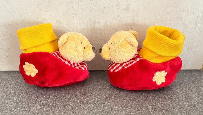 Chaussons grelot nouveau né Winnie l’ourson - photo numéro 3