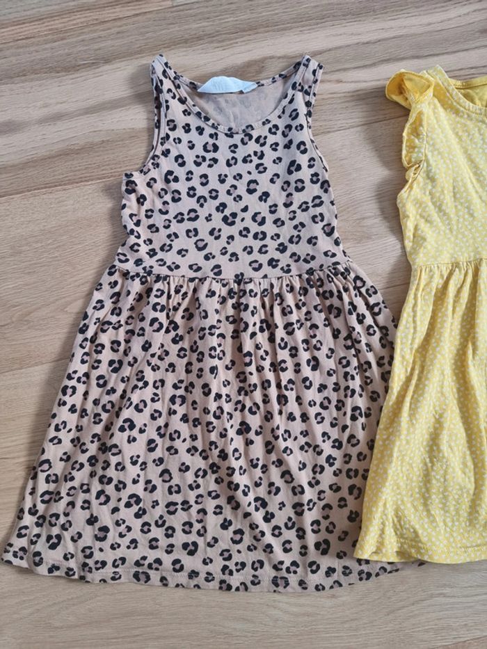Lot de 2 robes - photo numéro 2