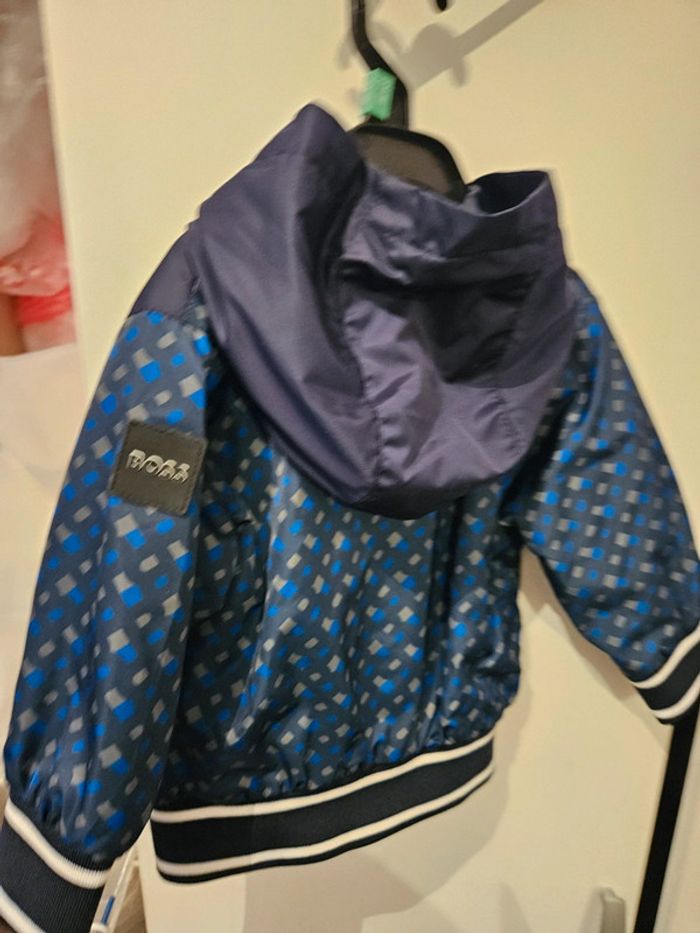 Veste capuche 6 mois - photo numéro 3