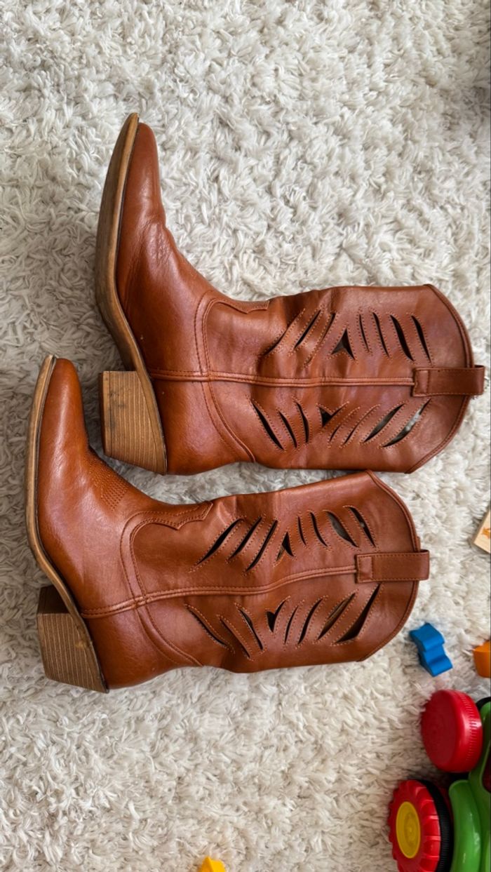 Bottines 👢 - photo numéro 3