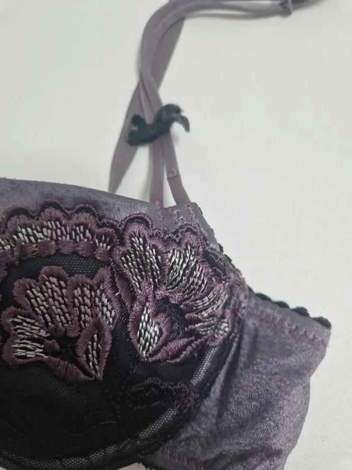 Soutien-gorge. - photo numéro 3