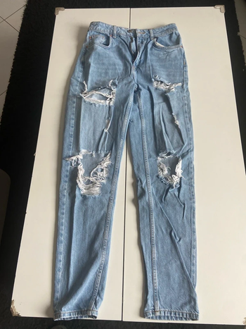 Jeans Troué