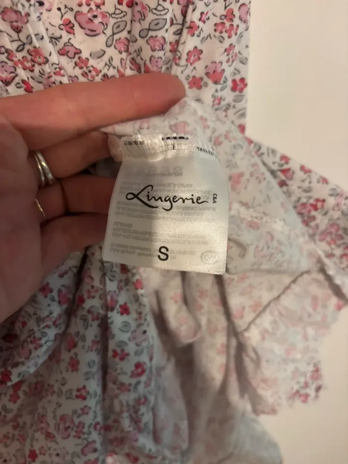 Chemise de nuit fleurie à boutons – Lingerie C&A – Taille S - photo numéro 5