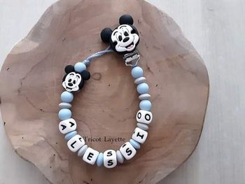 Attache tétine mickey