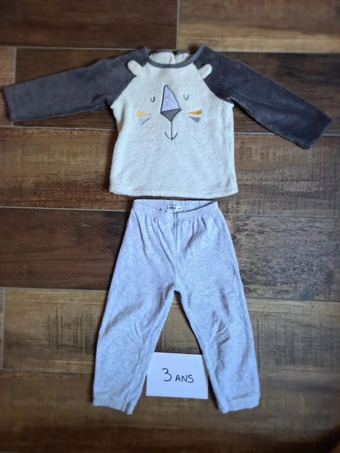 Pyjama 3 ans - photo numéro 2