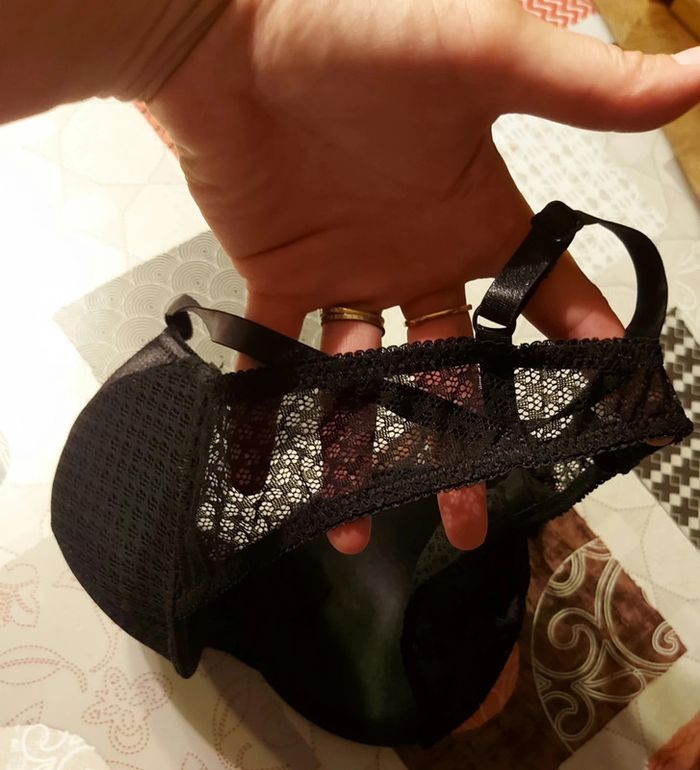 Soutien gorge - photo numéro 3