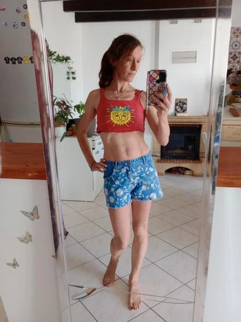 Crop top s rouge avec soleil c 81