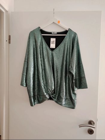 Top vert à paillettes
