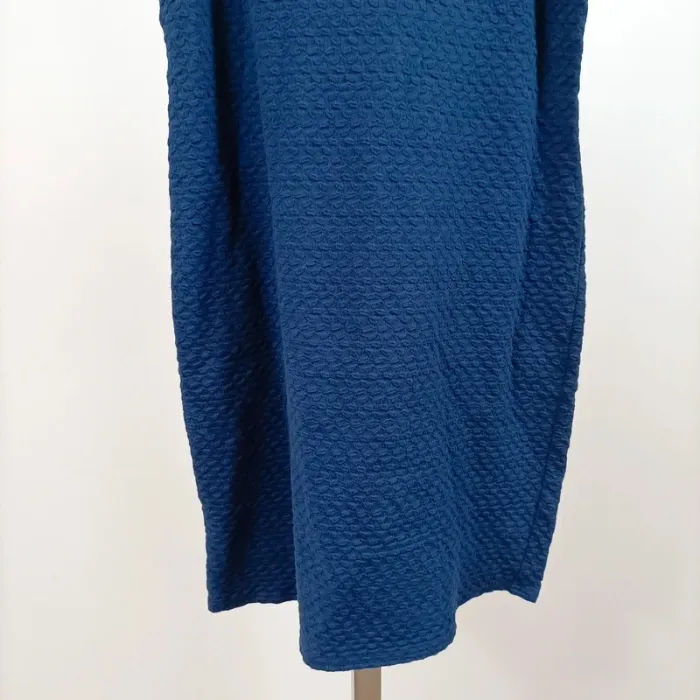 Robe bleu marine Dorothy Perkins – maille texturée, sans manches, taille 40 A1077 - photo numéro 3