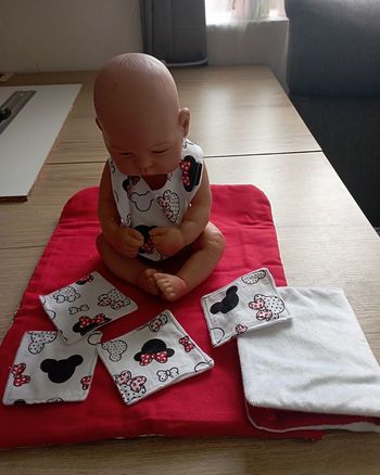 Tapis à langer poupée