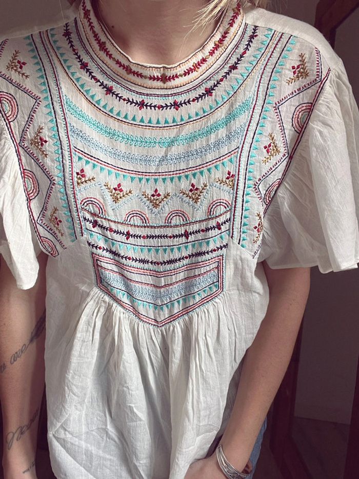 Blouse Zara avec broderie multicolore - photo numéro 3