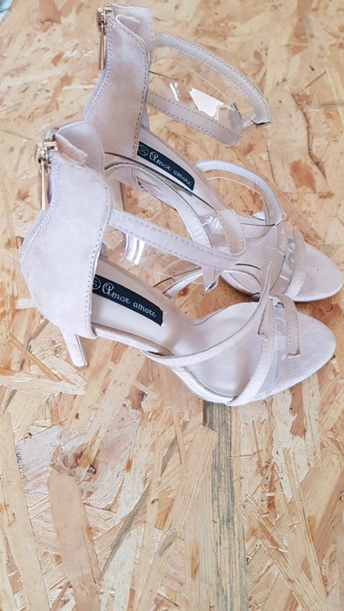 Escarpins beige rosé neuf