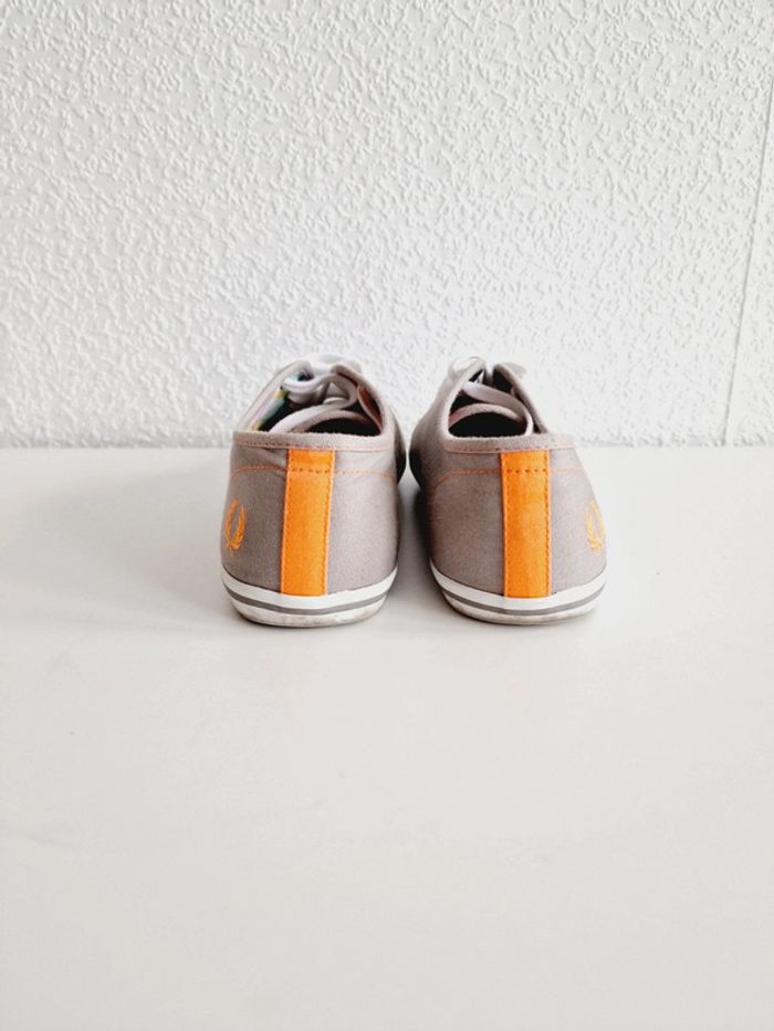 Fred Perry - Fany - Baskets en toile - Gris et orange - 38 - photo numéro 5