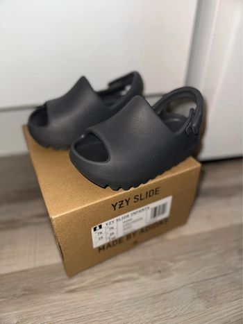 Yeezy slide 25