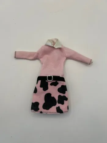 Robe Barbie spot scene #53964 MATTEL 2001