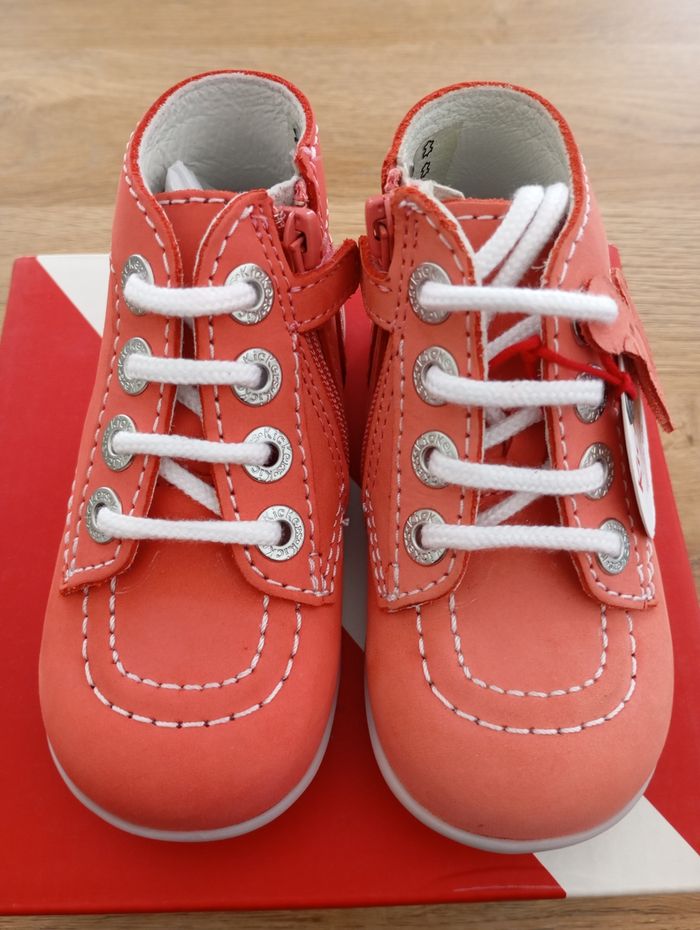 Kickers neuves pour fille en taille 22 - photo numéro 2