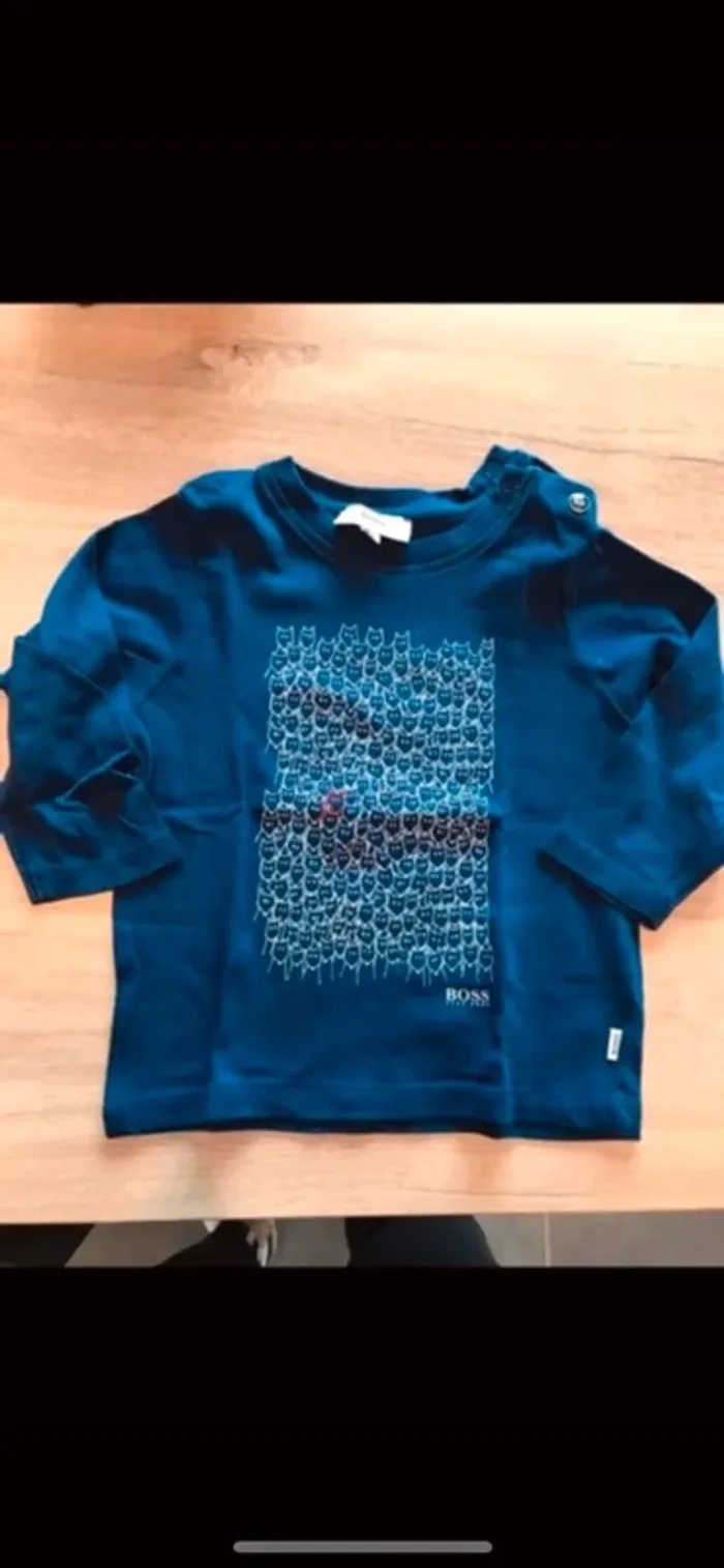 T-shirt Hugo boss taille 12 mois