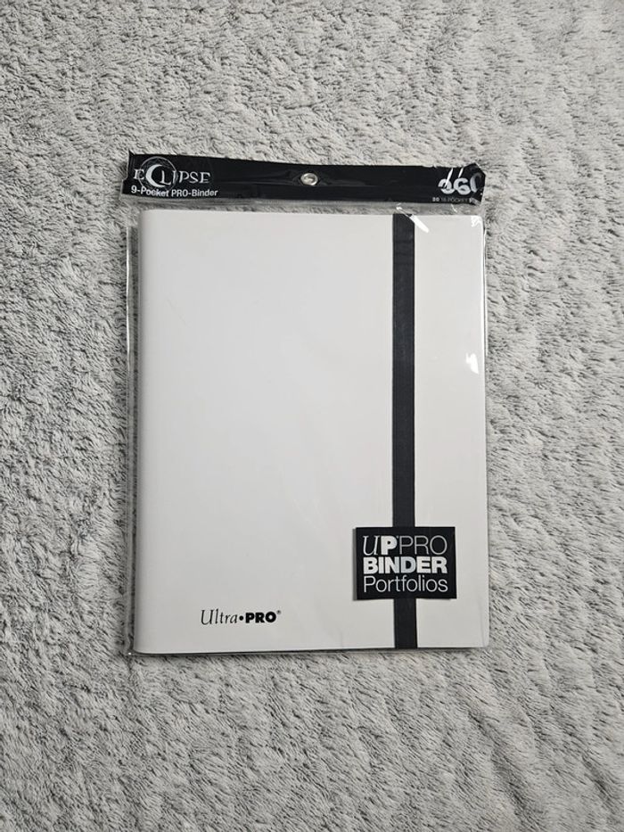 Ultra Pro - Pro Binder - Eclipse - 9 Cases - Blanc