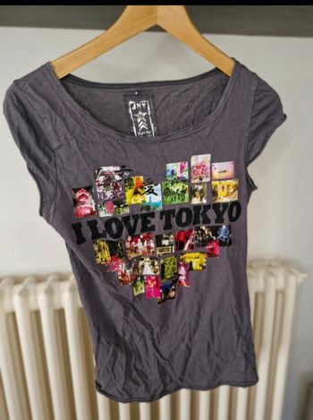 Tee-shirt Tokyo taille M jennyfer