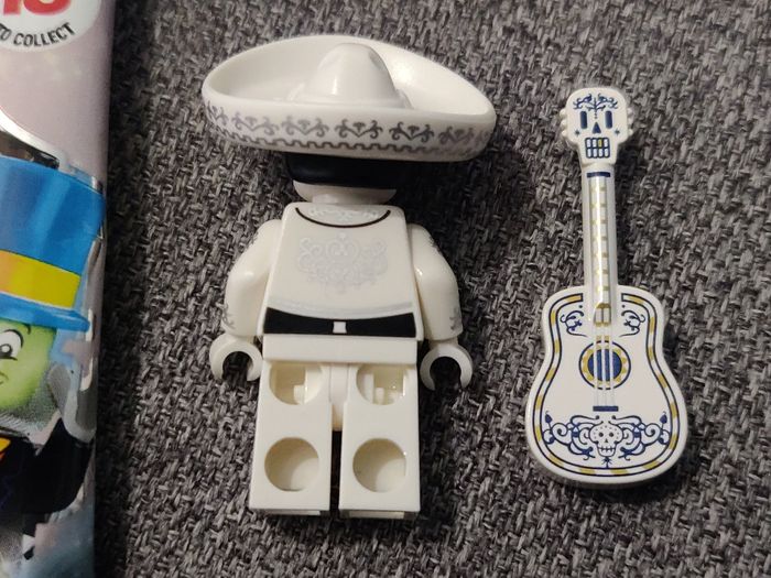 Minifig Lego Ernesto de la Cruz - Coco - Series Disney 100 - Complet - coldis100-10 dis101 - photo numéro 9
