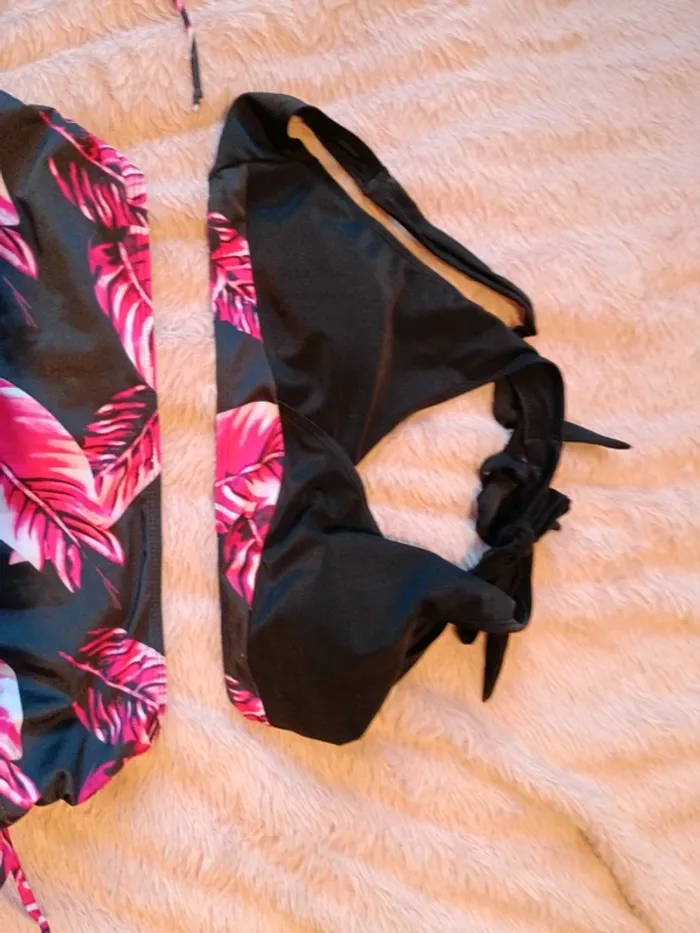 Maillot de bain de pièces - photo numéro 3