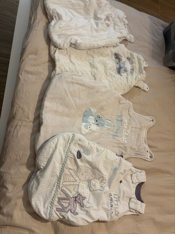 Lot de 4 gigoteuses 0-6 mois