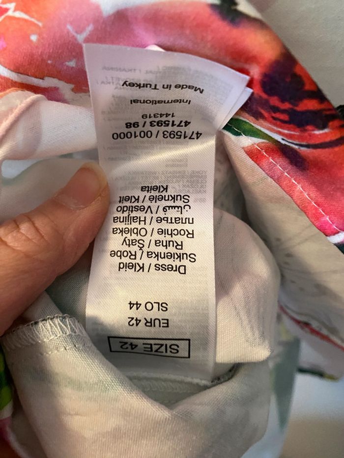 Robe fleurie Orsay Taille 42 - photo numéro 2