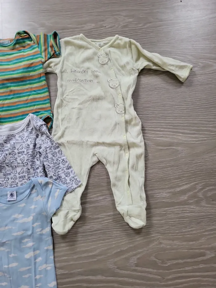 Lot vêtements 12 mois - photo numéro 5