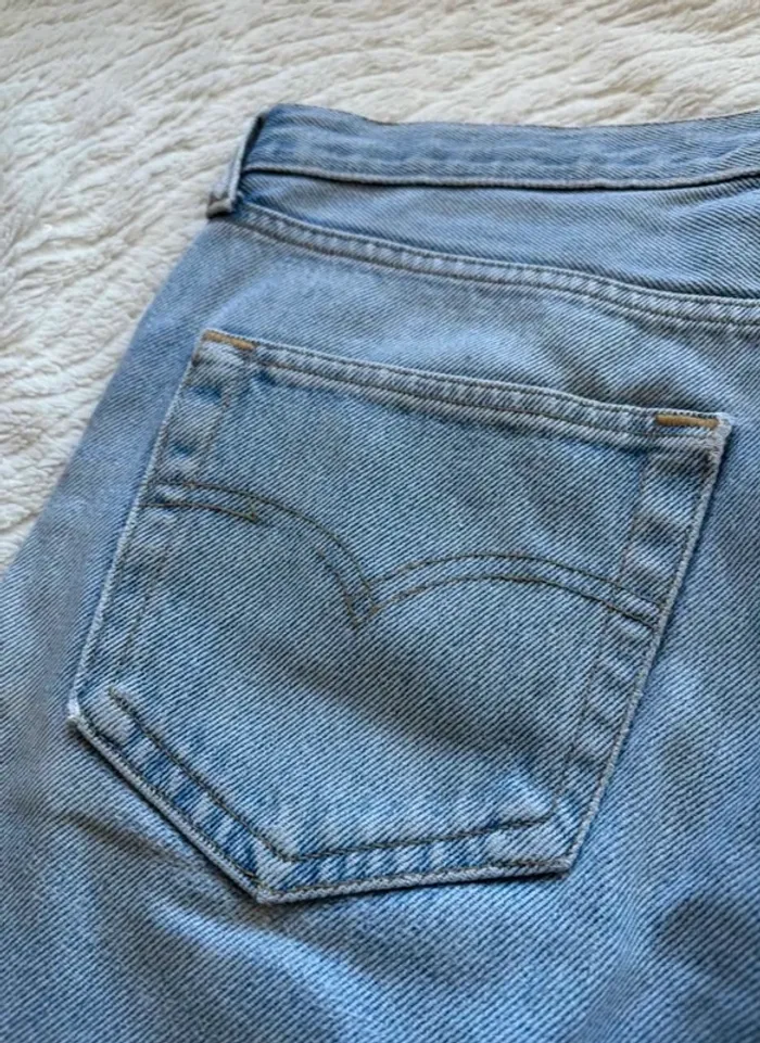 Jean Lévis 501 USA vintage 90s coupe droite bleu clair taille W30 M/40 - photo numéro 17