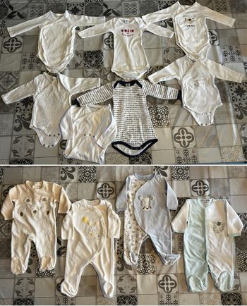 Lot de vêtements bébé garçon 6 mois 8 bodies manches longues et 4 pyjamas velours
