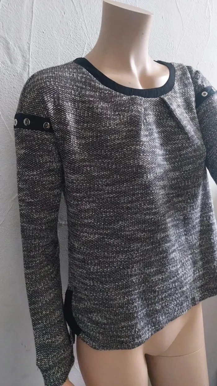 Pull gris original Taille L - photo numéro 3