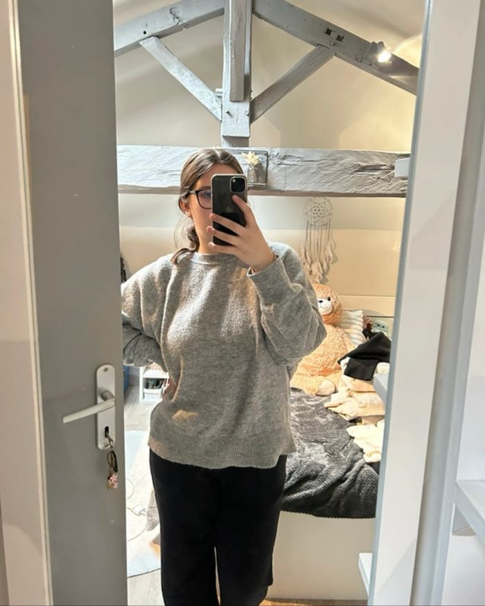 Pull gris