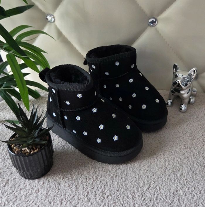 Bottines noires fleuris 30