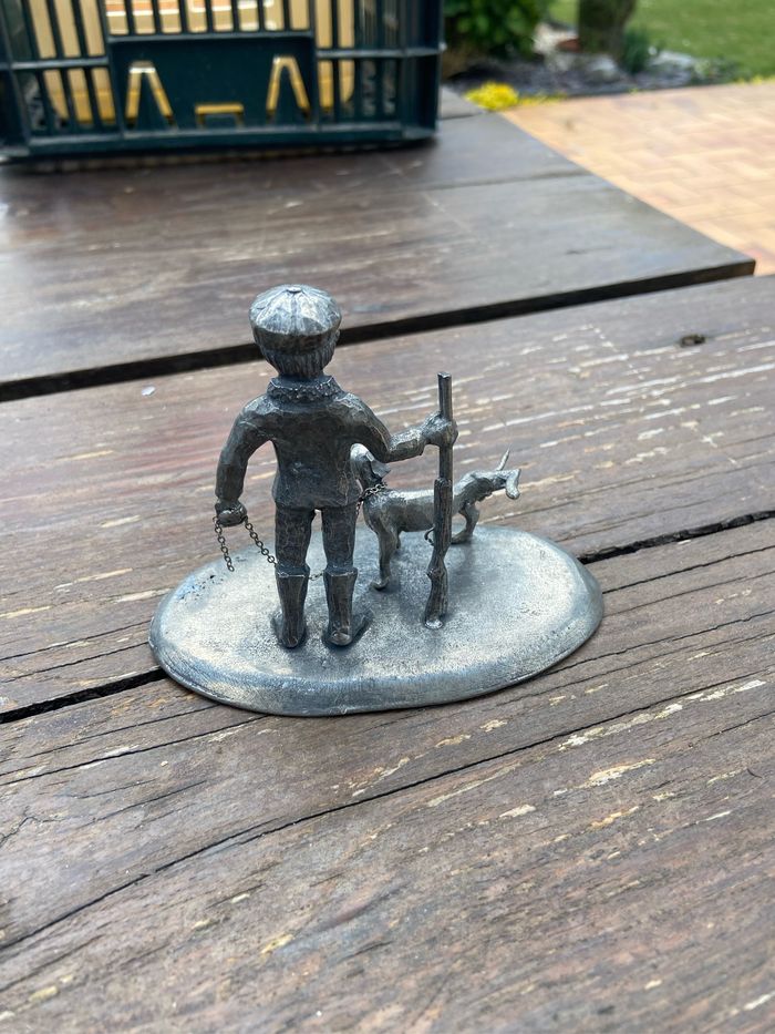 Chasseur et son chien en étain de Michel Laude - photo numéro 2