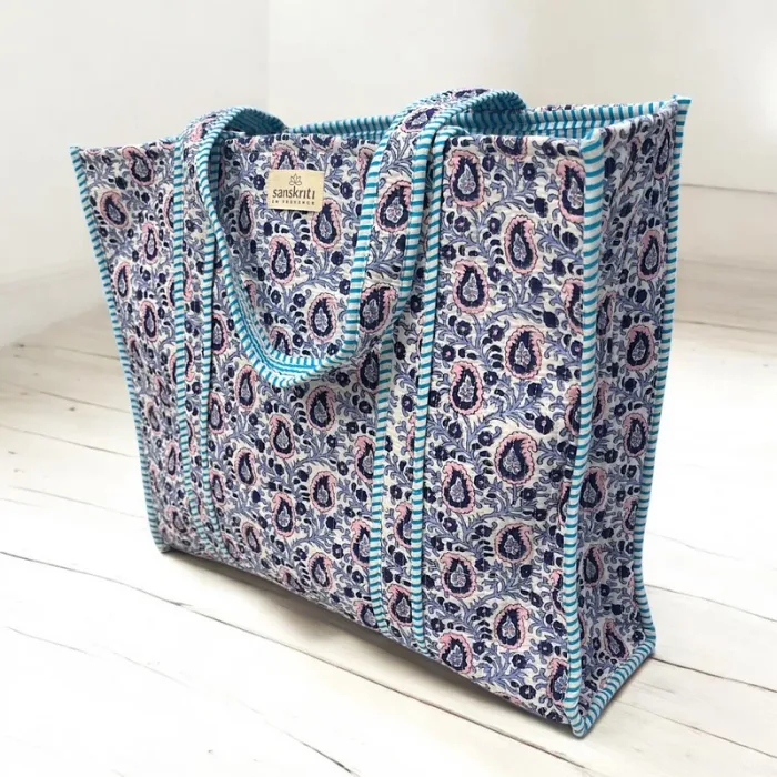 Cabas matelassé reversible. Sac tendance, pratique et écologique - photo numéro 4