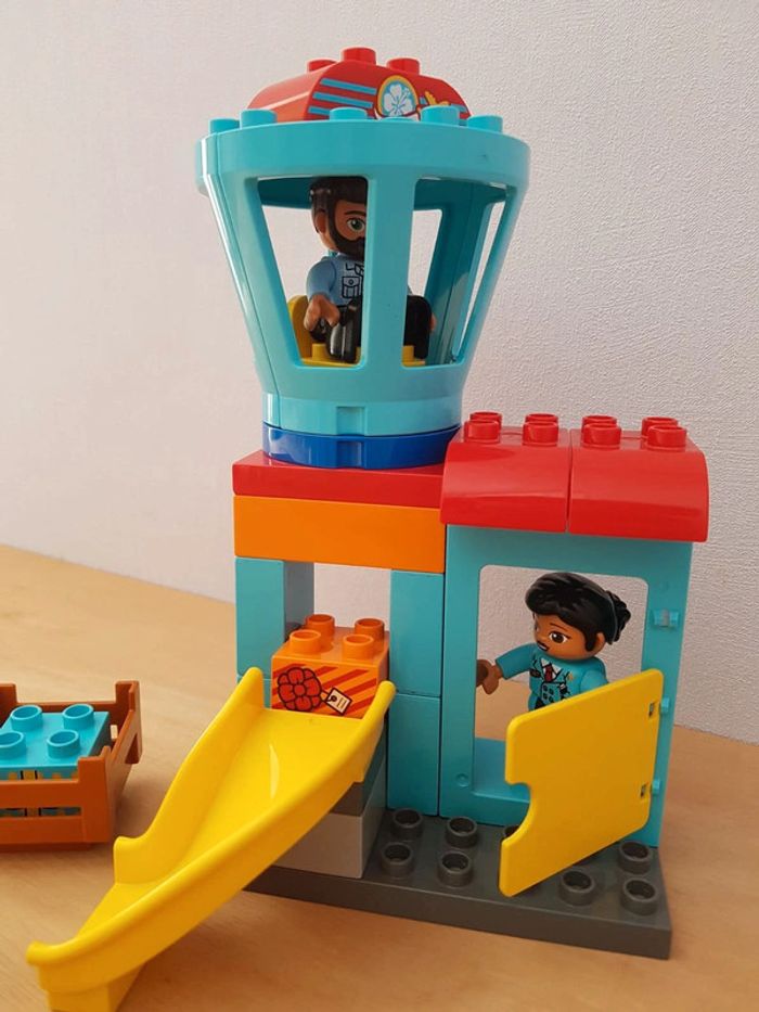 Lego Duplo aéroport et avion - photo numéro 3