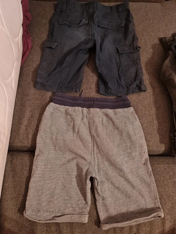 Lot 2 shorts bermudas 8 ans - photo numéro 7