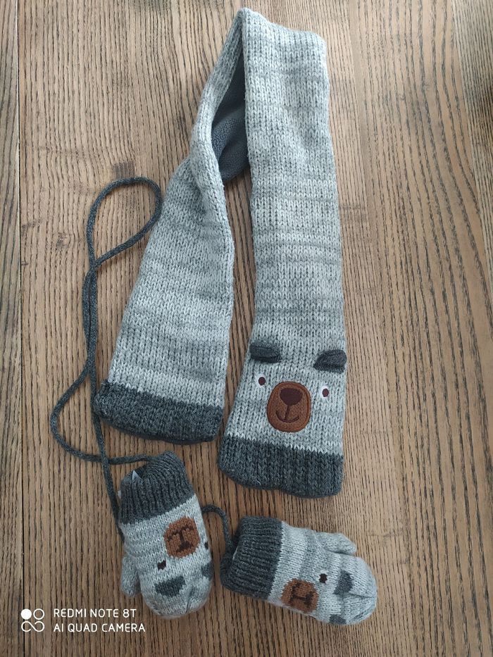 Ensemble écharpe moufles